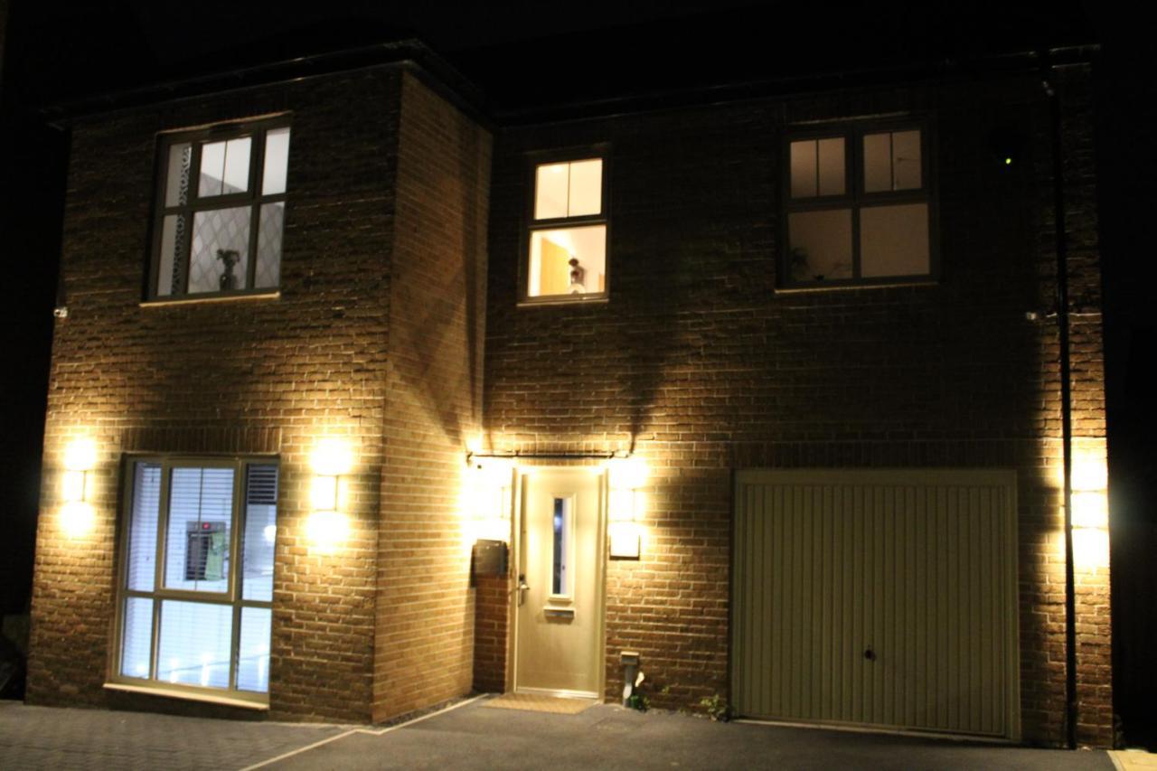 Haven - Spacious Luxury Home Perfect For Families, Couples And Contractors! 5Mins To Xscape And Junction 32! Castleford Kültér fotó