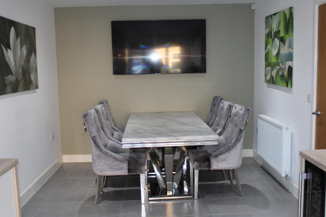 Haven - Spacious Luxury Home Perfect For Families, Couples And Contractors! 5Mins To Xscape And Junction 32! Castleford Kültér fotó