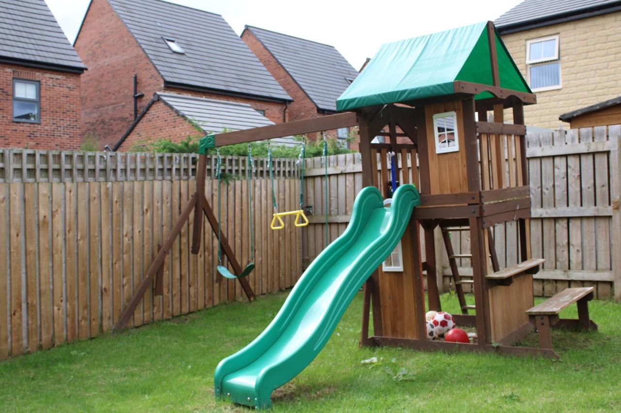 Haven - Spacious Luxury Home Perfect For Families, Couples And Contractors! 5Mins To Xscape And Junction 32! Castleford Kültér fotó