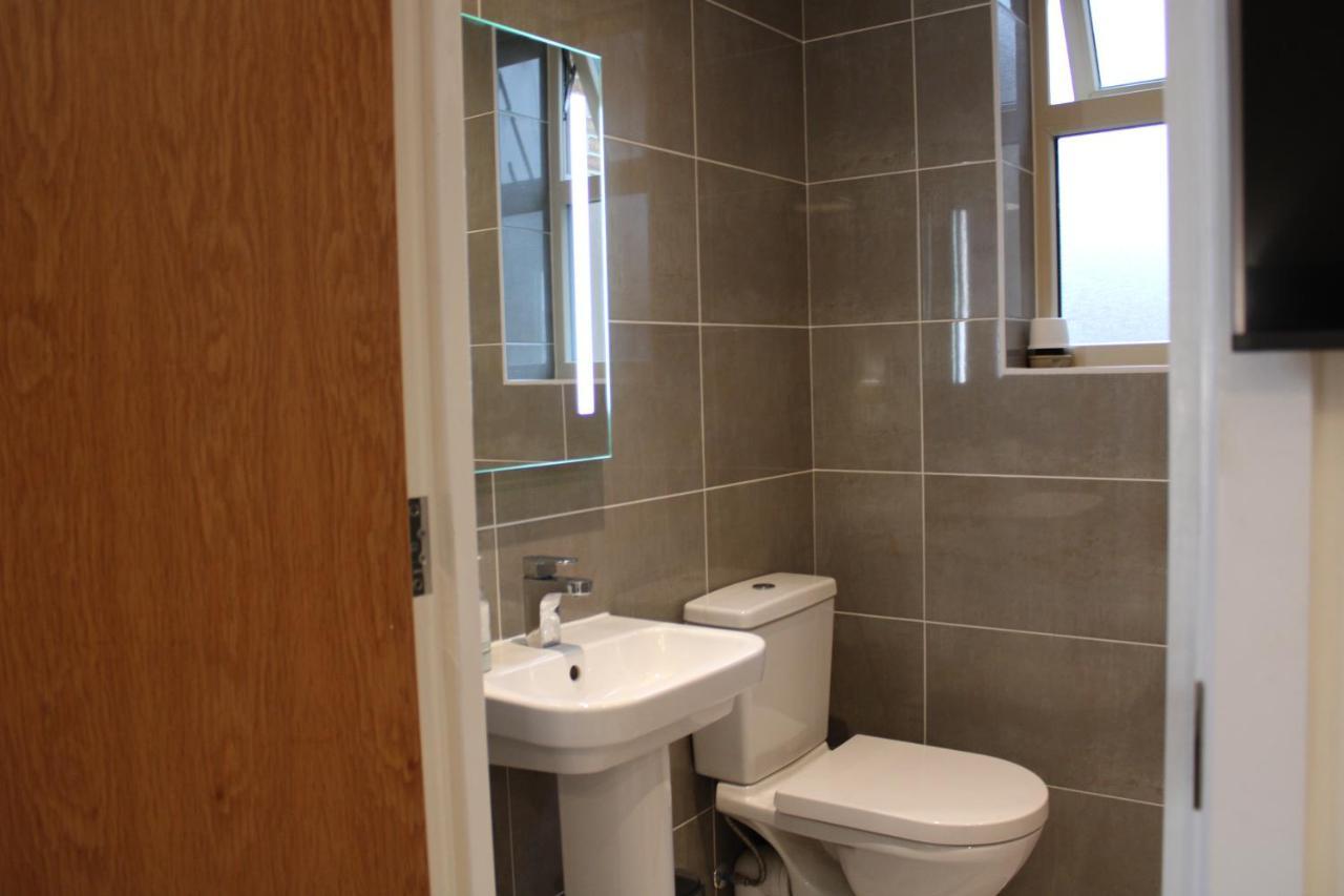 Haven - Spacious Luxury Home Perfect For Families, Couples And Contractors! 5Mins To Xscape And Junction 32! Castleford Kültér fotó