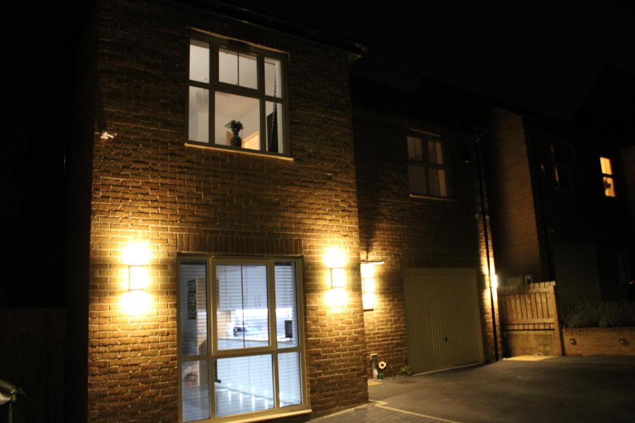 Haven - Spacious Luxury Home Perfect For Families, Couples And Contractors! 5Mins To Xscape And Junction 32! Castleford Kültér fotó